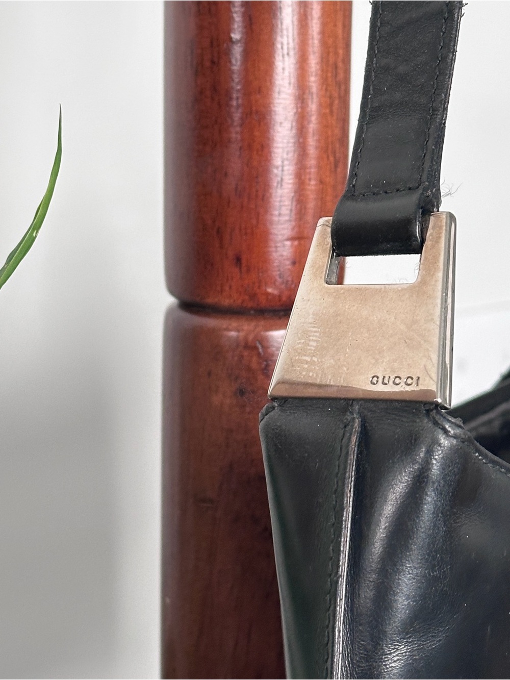 Gucci Black Leather Shoulder Satchel - Picture 7 of 8